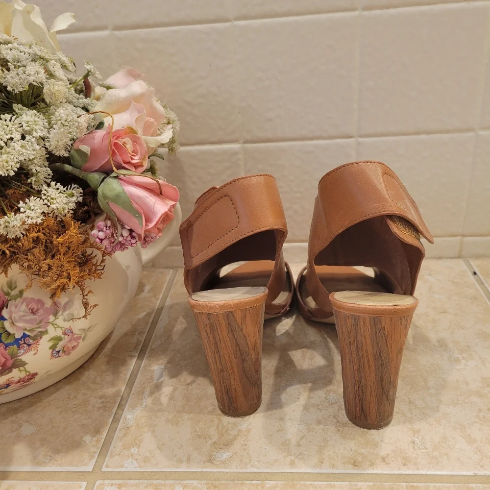 Marc Fisher Leather Open Toe Heels - Picture 2 of 6